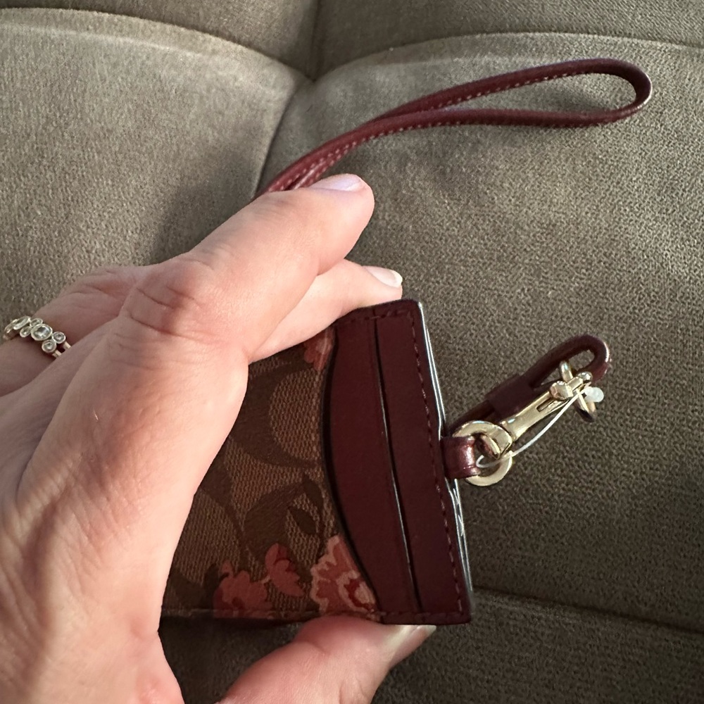 COACH card holder with strap for hanging around neck. Two card slots + ID slot - Picture 3 of 5